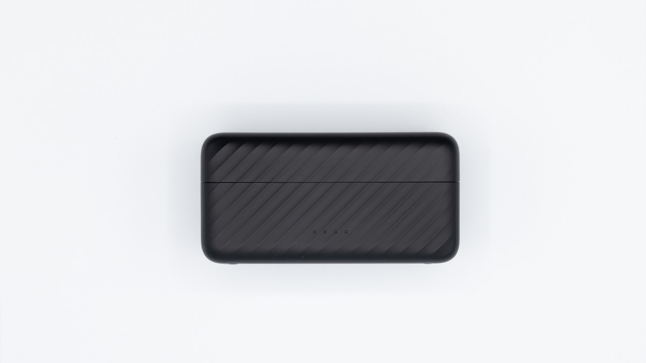 Charging-Case-front