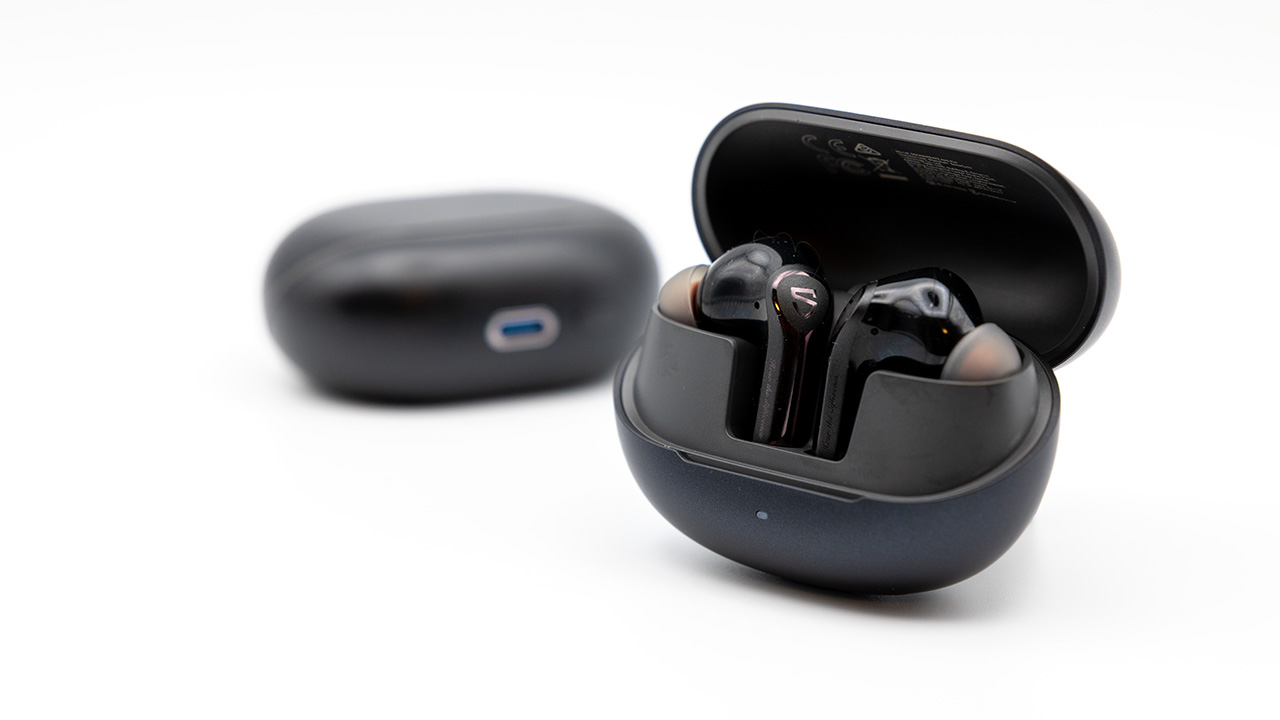 SOUNDPEATS Air6 Pro 外観